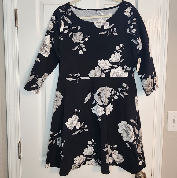 midi short sleeve dress – Dressbarn Color:lavender feed-color-RED Cutout Strapless Beach Party